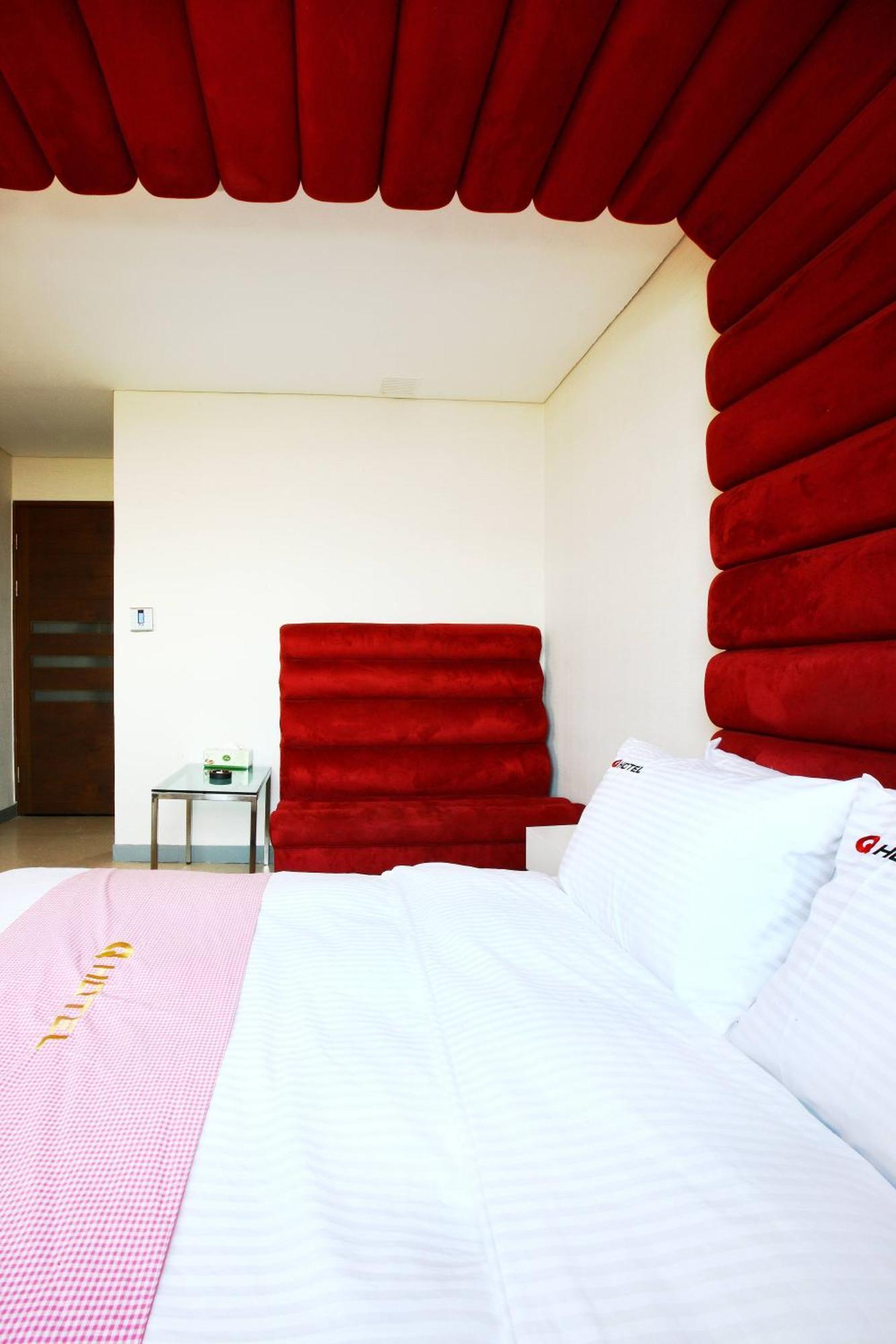 Q Hotel Paju Bagian luar foto