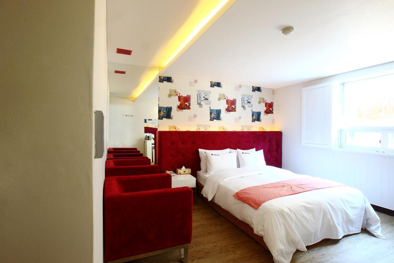 Q Hotel Paju Bagian luar foto