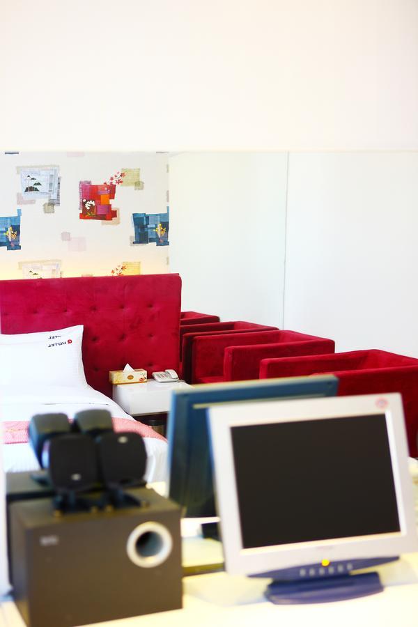Q Hotel Paju Bagian luar foto