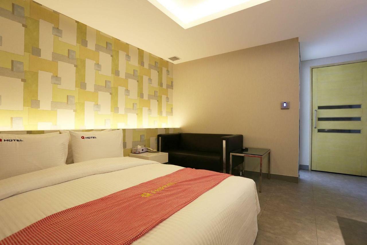 Q Hotel Paju Bagian luar foto