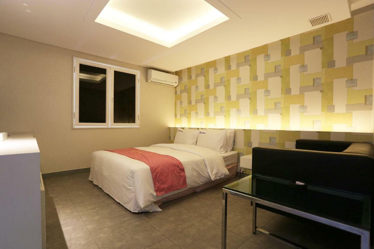 Q Hotel Paju Bagian luar foto
