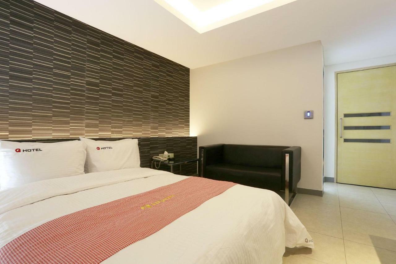 Q Hotel Paju Bagian luar foto
