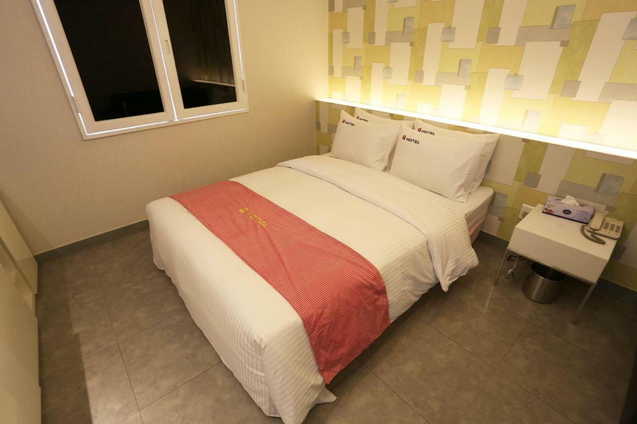 Q Hotel Paju Bagian luar foto