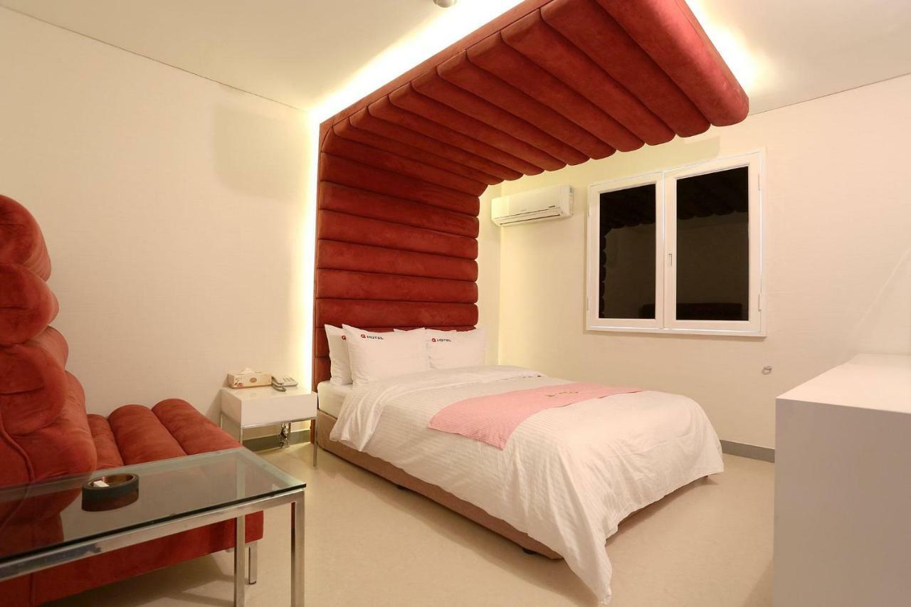 Q Hotel Paju Bagian luar foto