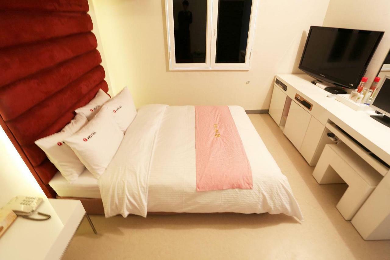 Q Hotel Paju Bagian luar foto