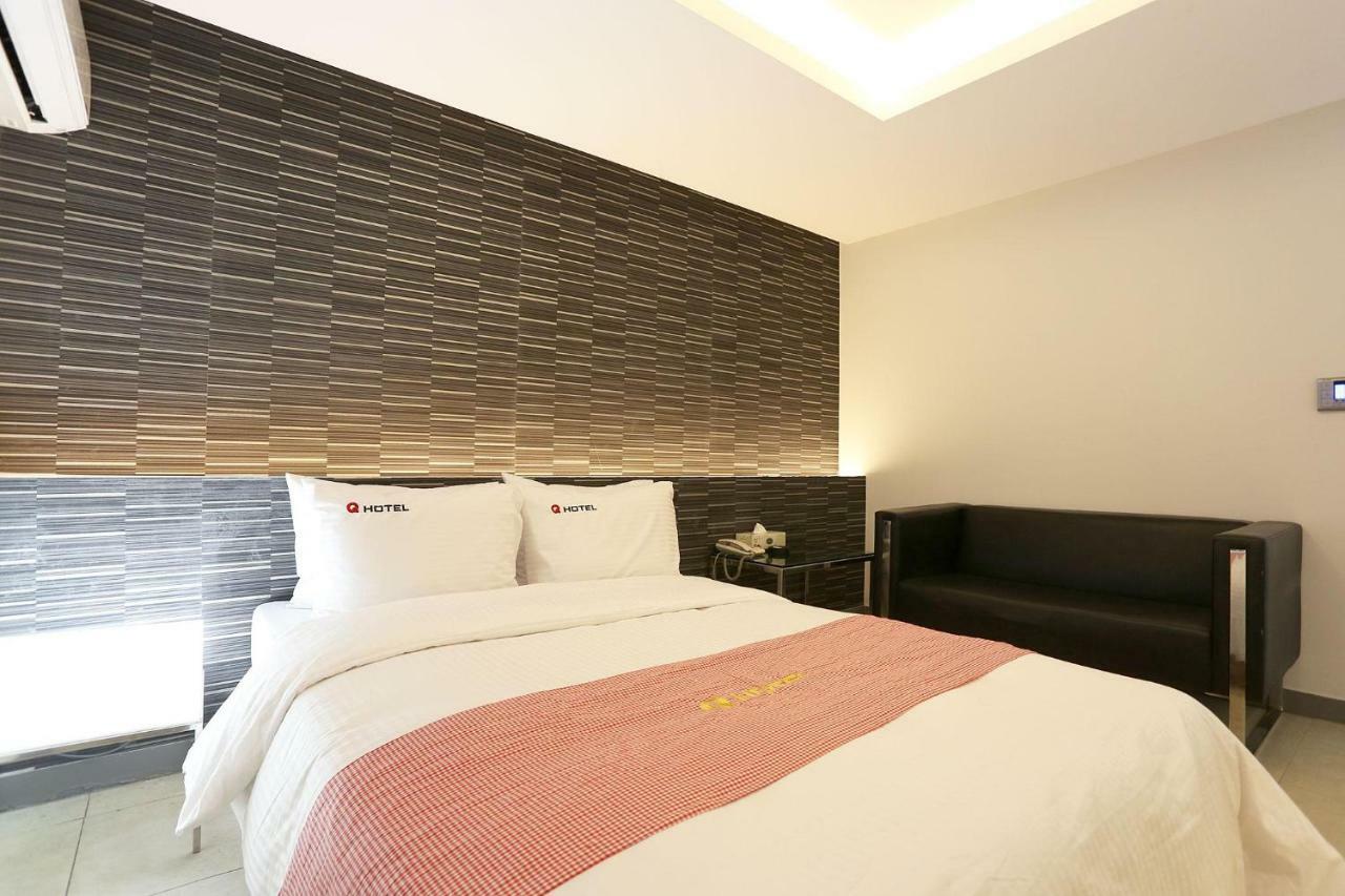 Q Hotel Paju Bagian luar foto